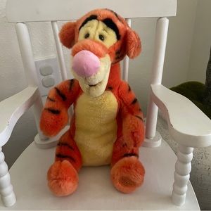 "TIGGER" 12 Inch Disney Store Exclusive Winnie the Pooh Plush Stuffed Tiger